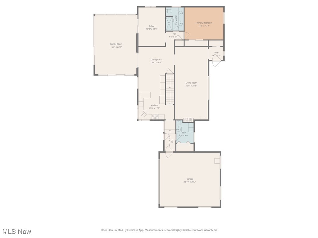 Main image without alt text