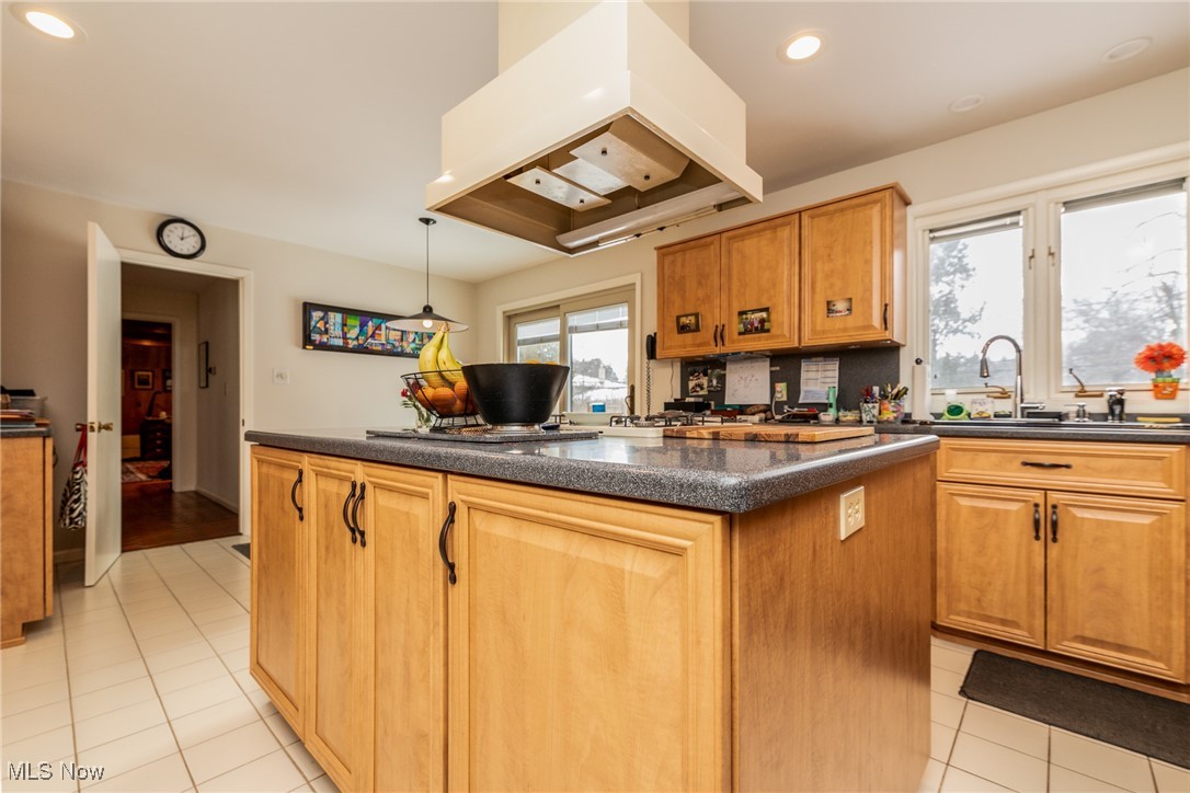 25102 Wimbledon Road, Beachwood, Ohio image 9