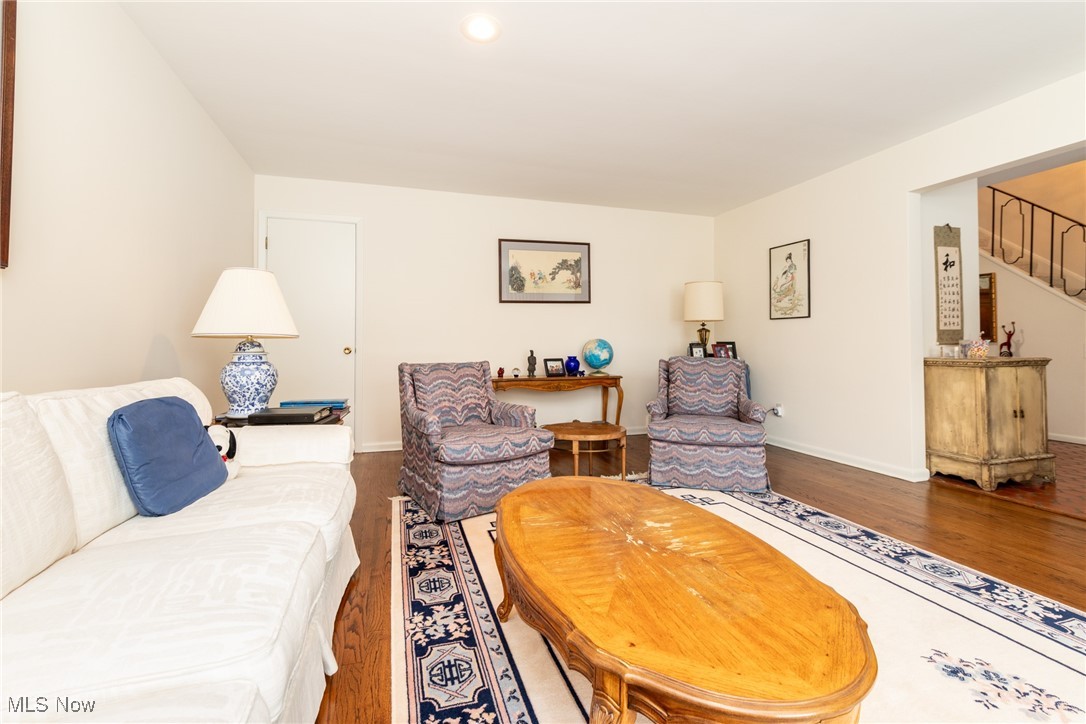 25102 Wimbledon Road, Beachwood, Ohio image 5