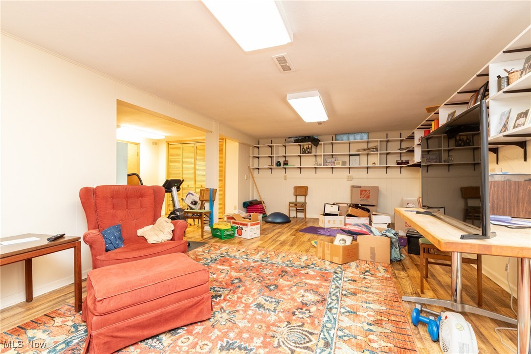 25102 Wimbledon Road, Beachwood, Ohio image 29