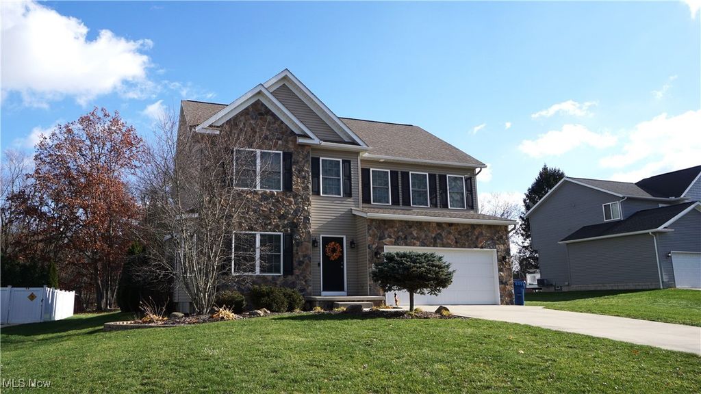 Photo of 1405 Hidden Lake Boulevard, Akron, OH 44312 (MLS # 5184845)