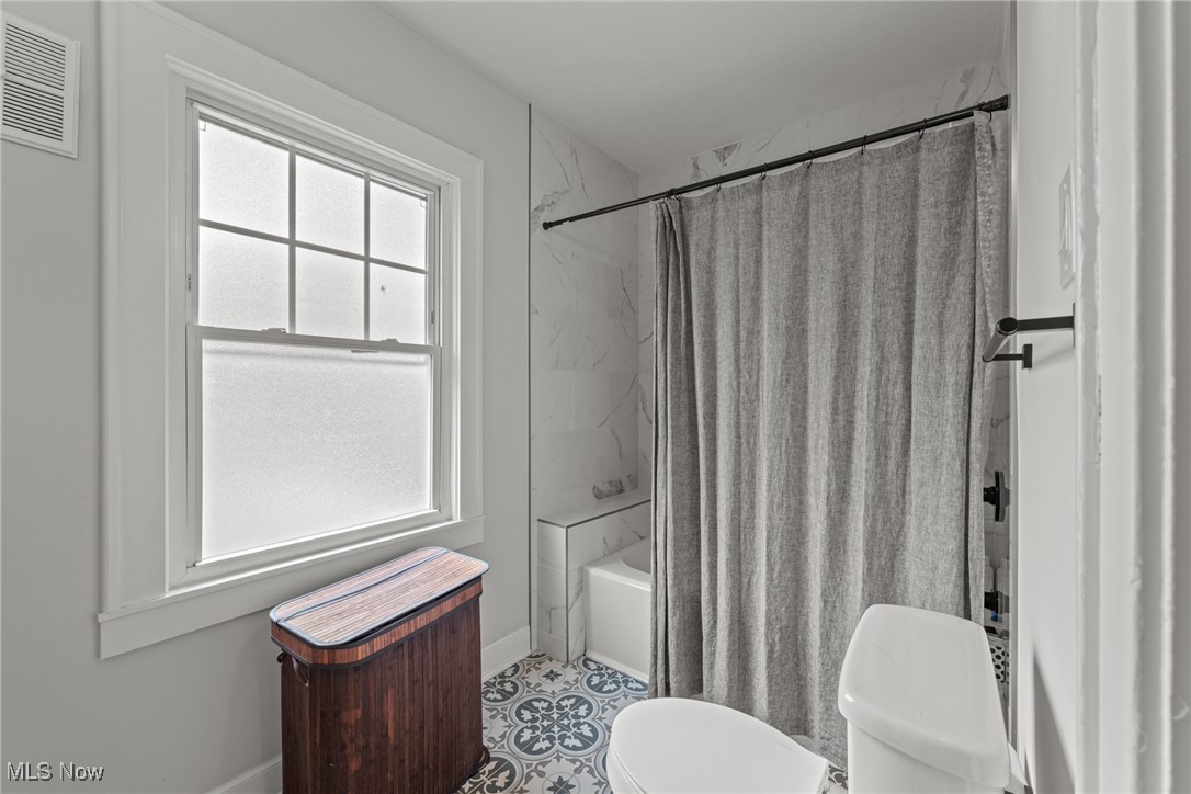 Shaker Heights, Ohio 44120, United States, 4 Bedrooms Bedrooms, ,3 BathroomsBathrooms,Residential,Active,143902