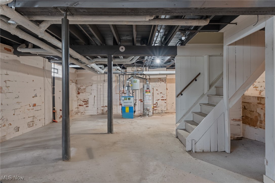 Shaker Heights, Ohio 44120, United States, 4 Bedrooms Bedrooms, ,3 BathroomsBathrooms,Residential,Active,143902