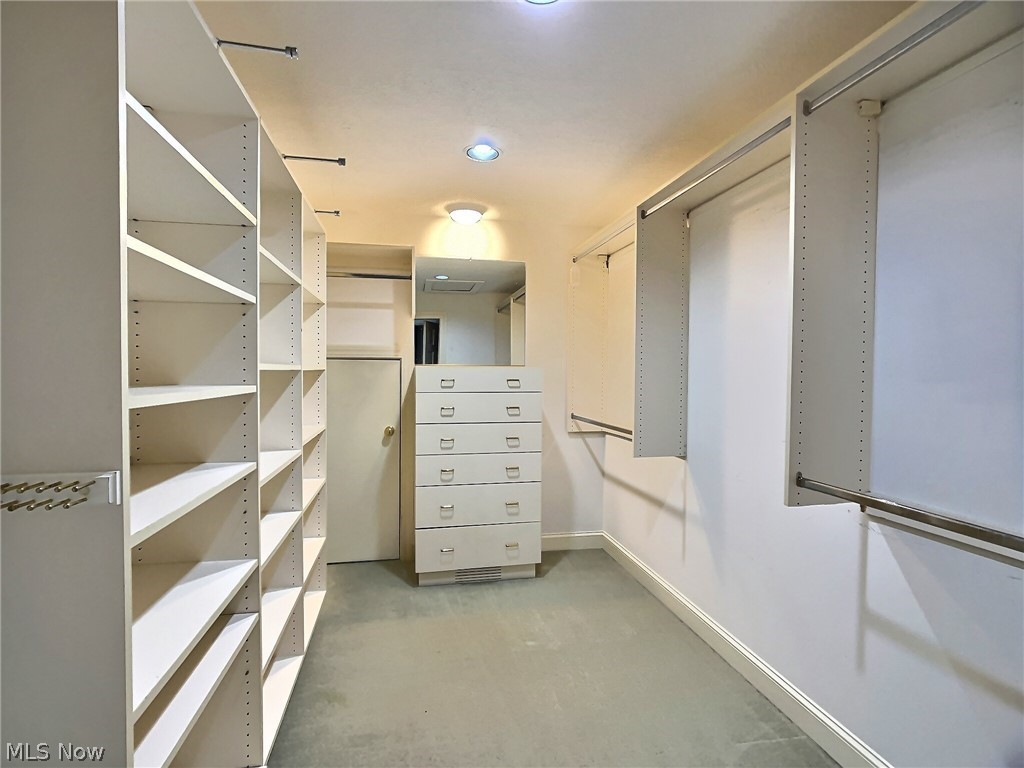 Bratenahl - Residential