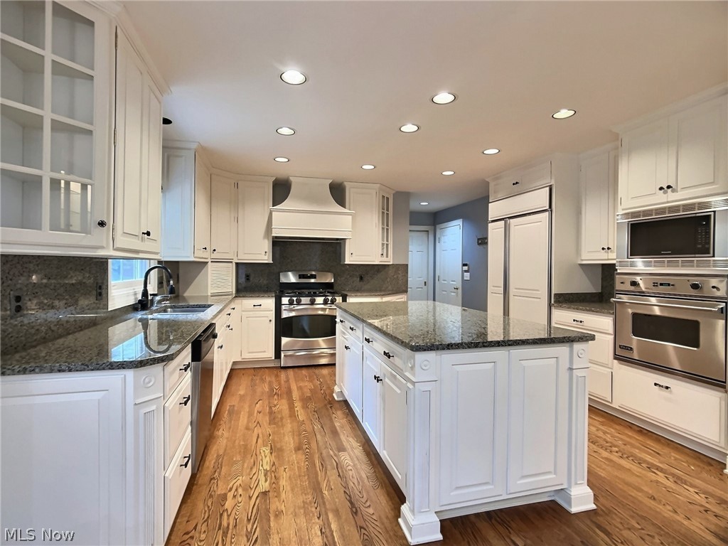 Bratenahl - Residential