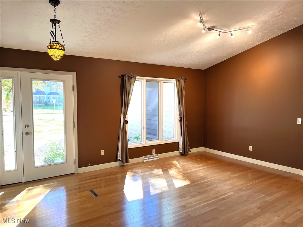 208 Westwind Drive