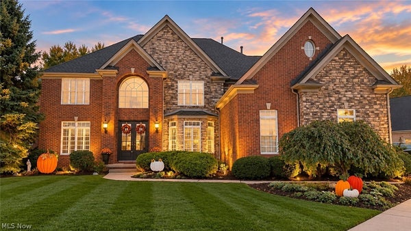 4454 DORAL DR, AVON, OH 44011 - Image aabb0e2513680fe24fc92c01c3f3a019/826201831