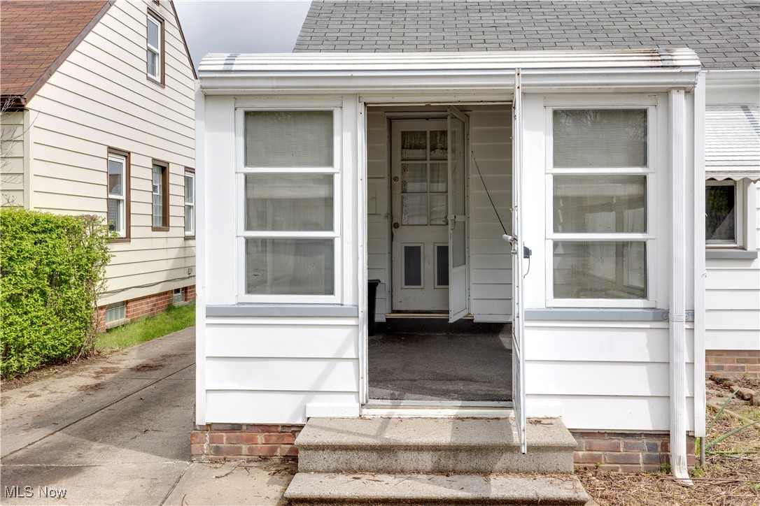 13704 Maple Leaf Drive, Garfield Heights, Ohio image 10