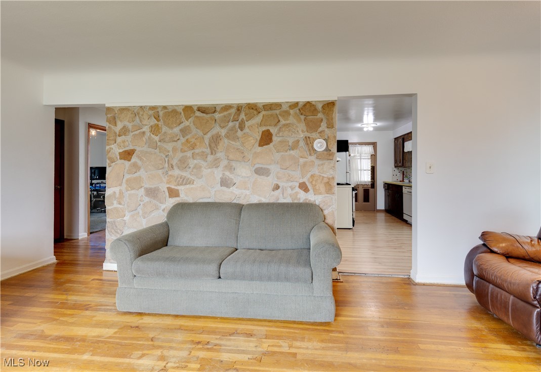 13704 Maple Leaf Drive, Garfield Heights, Ohio image 33