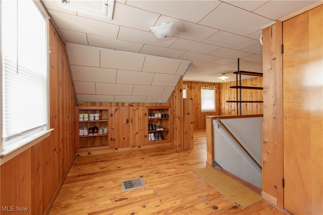 13704 Maple Leaf Drive, Garfield Heights, Ohio image 25