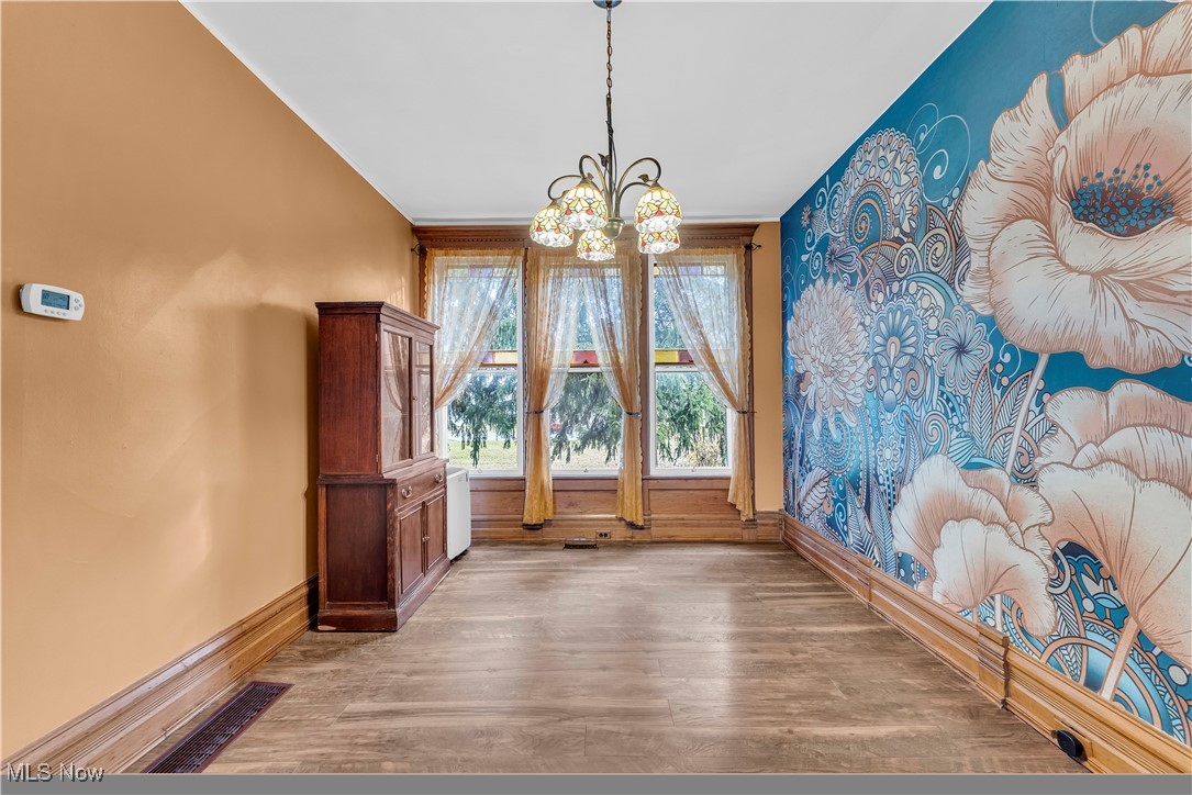 Village/New London - Residential