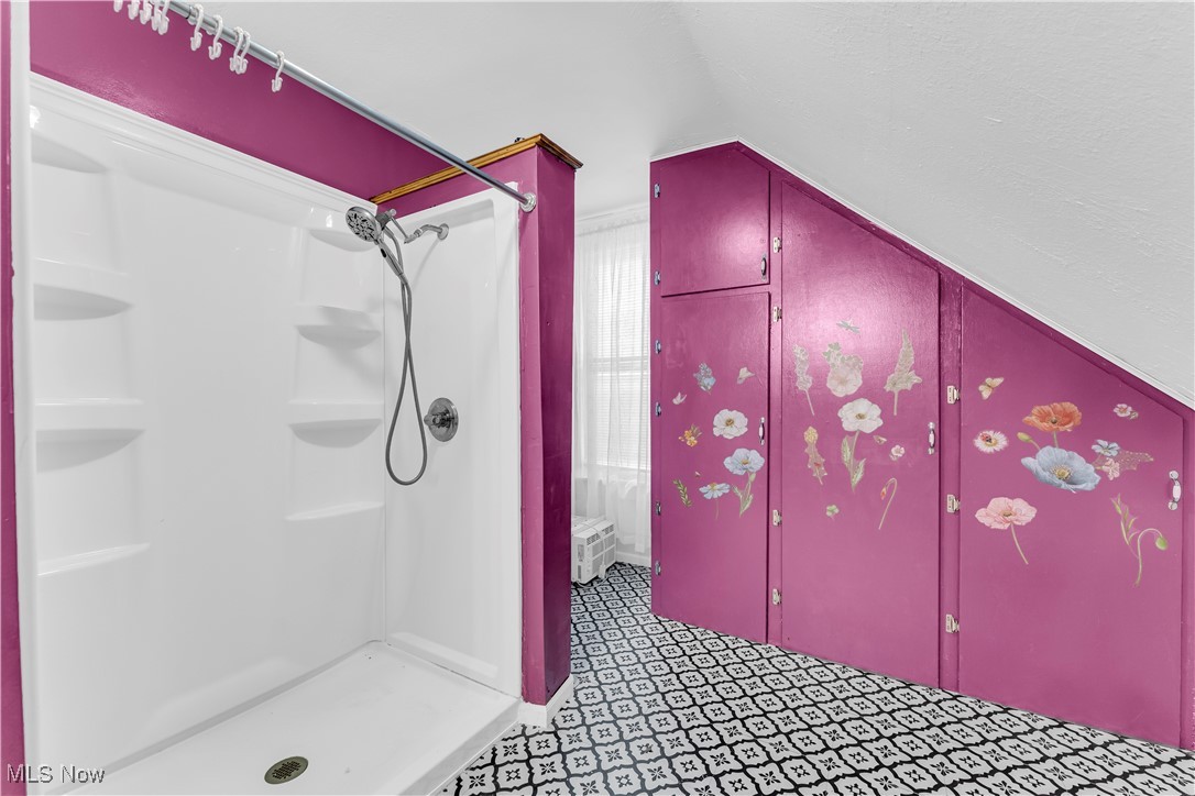 Village/New London - Residential