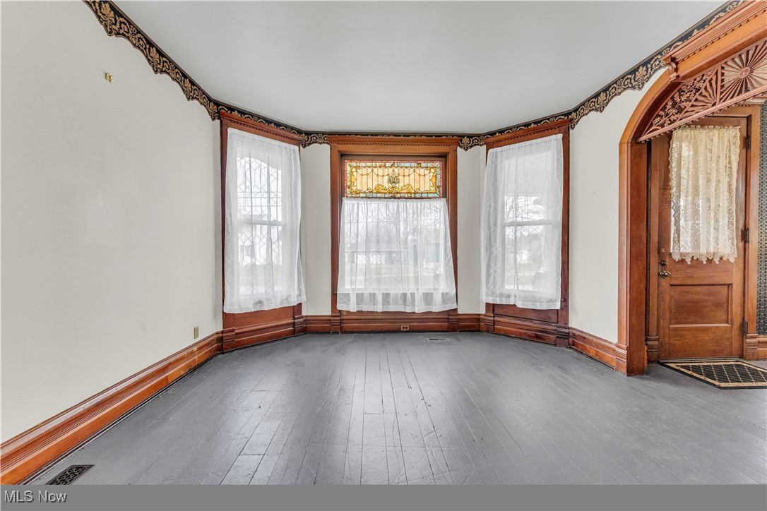 Village/New London - Residential