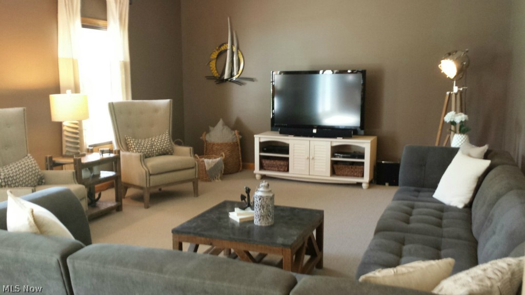 Stillmeadow Estate #9 - Residential