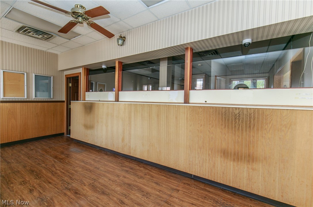 Fw Sears Sub - Commercial Lease