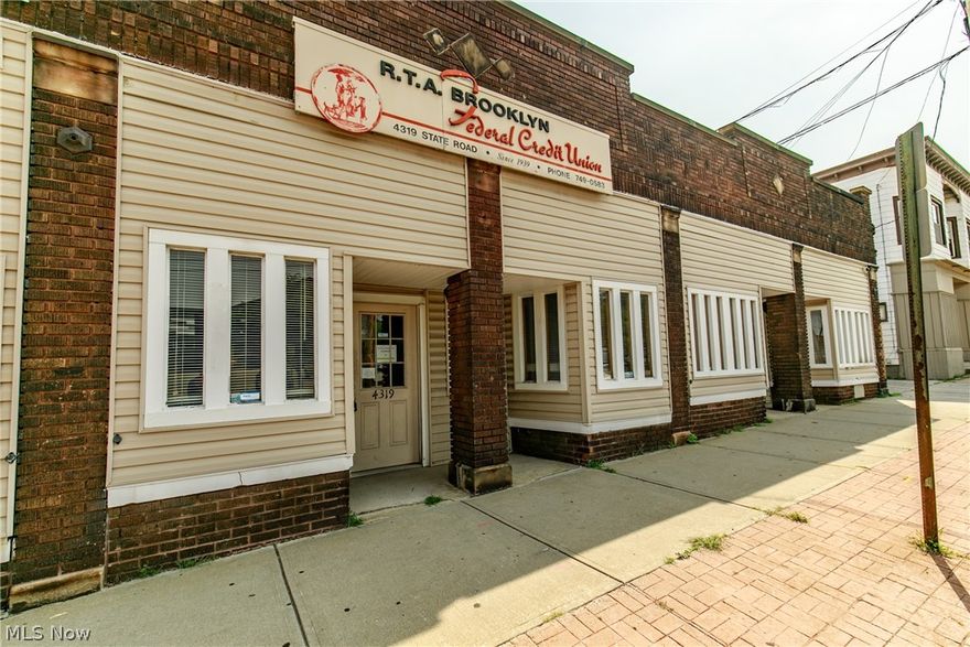 A MUST SEE!!! GREAT LOCATION, HUGE SPACE!!!

Make an appointment TODAY to view and visualize your business in this affordable and spacious building, located in a vibrant area of Cleveland, right near the emerging Old Brooklyn neighborhood and directly off of I-480 and State Rd.  This available unit offers an enormous amount of space that can be used as-is or an easy conversion to suite your business needs.  The building is absolutely beautiful and facing a high traffic area located in an established community allowing great exposure for your business.  Plenty of storage and parking available.  Don't miss out!!! Make your appointment today!!!