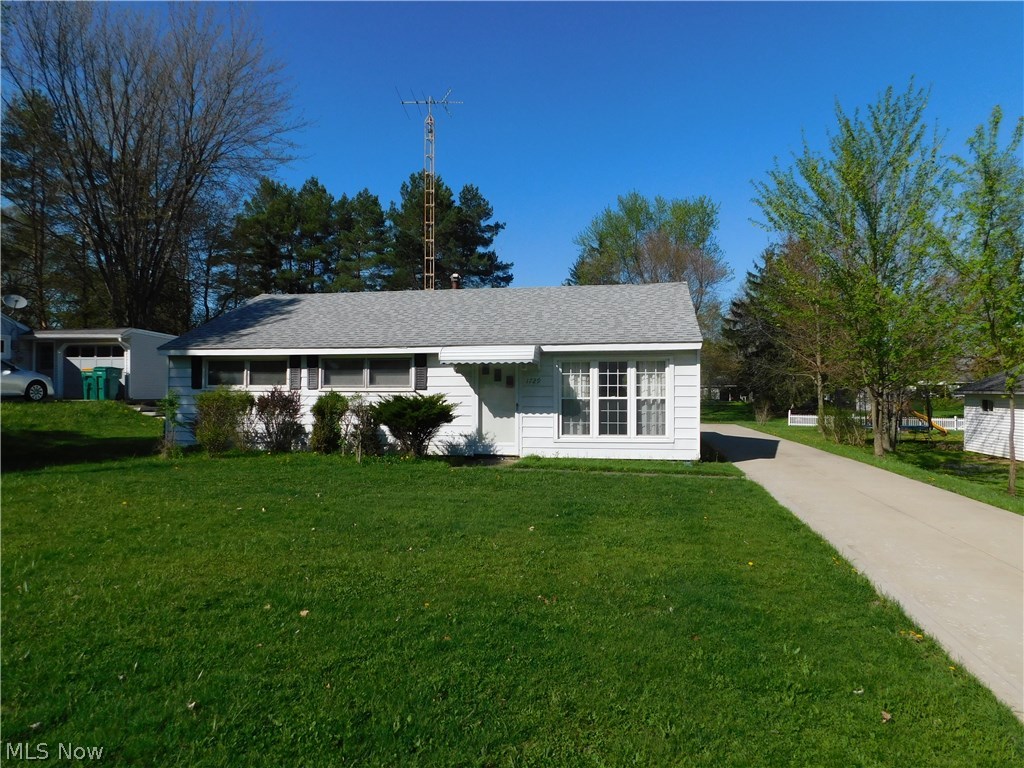 Opportunity knocks with this Glenwood ranch. A little TLC is expected at this price. Nice open lot with good sized backyard. Close to everything Twinsburg has to offer. Extra storage above garage. Do not let this pass you by. Schedule your showing today.