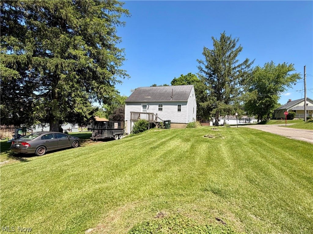 Photo of 124 E King Street, Zanesville, OH 43701 (MLS # 5207909)