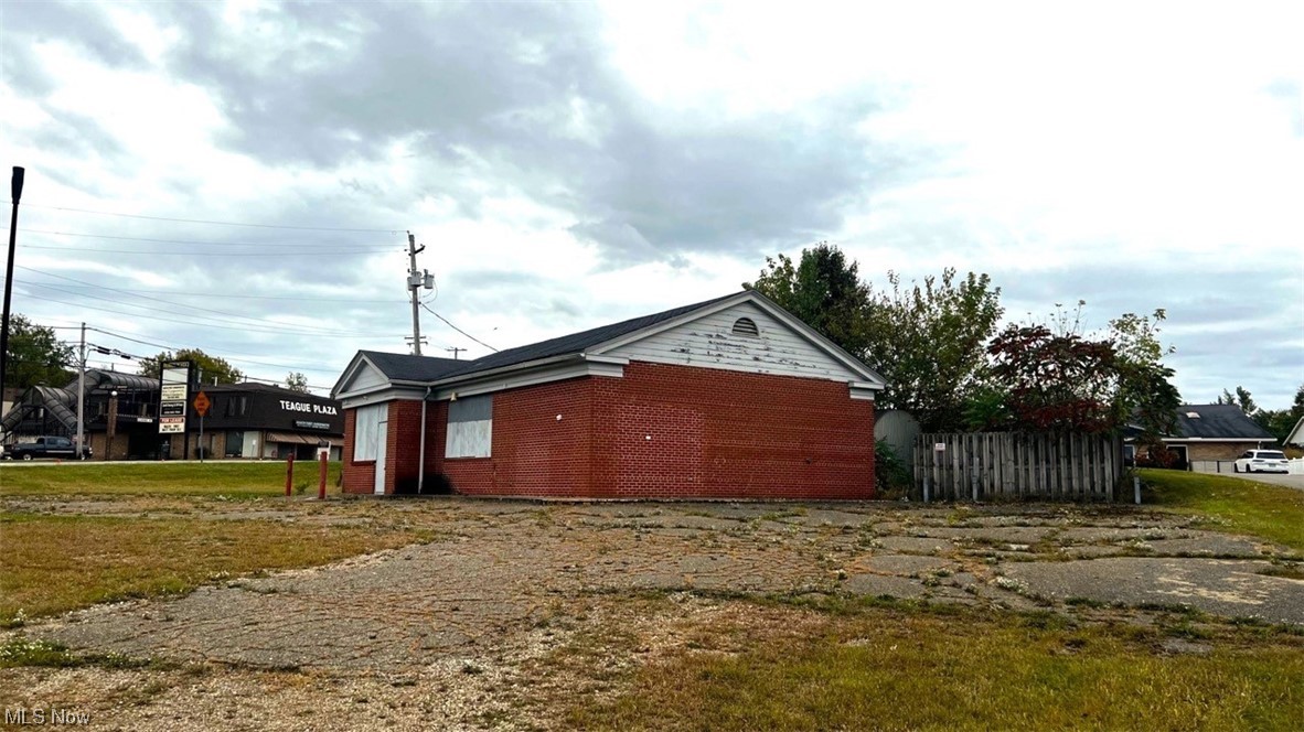 Caston - Commercial Sale