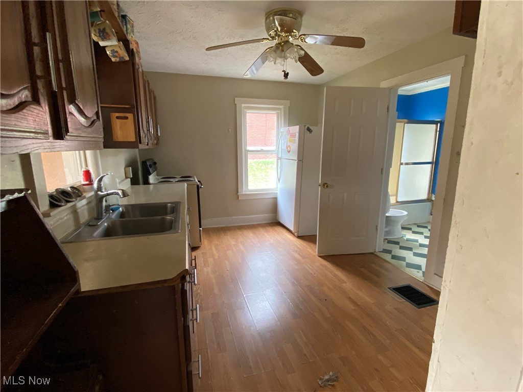 272 E Lisbon Street, Waynesburg, Ohio image 18