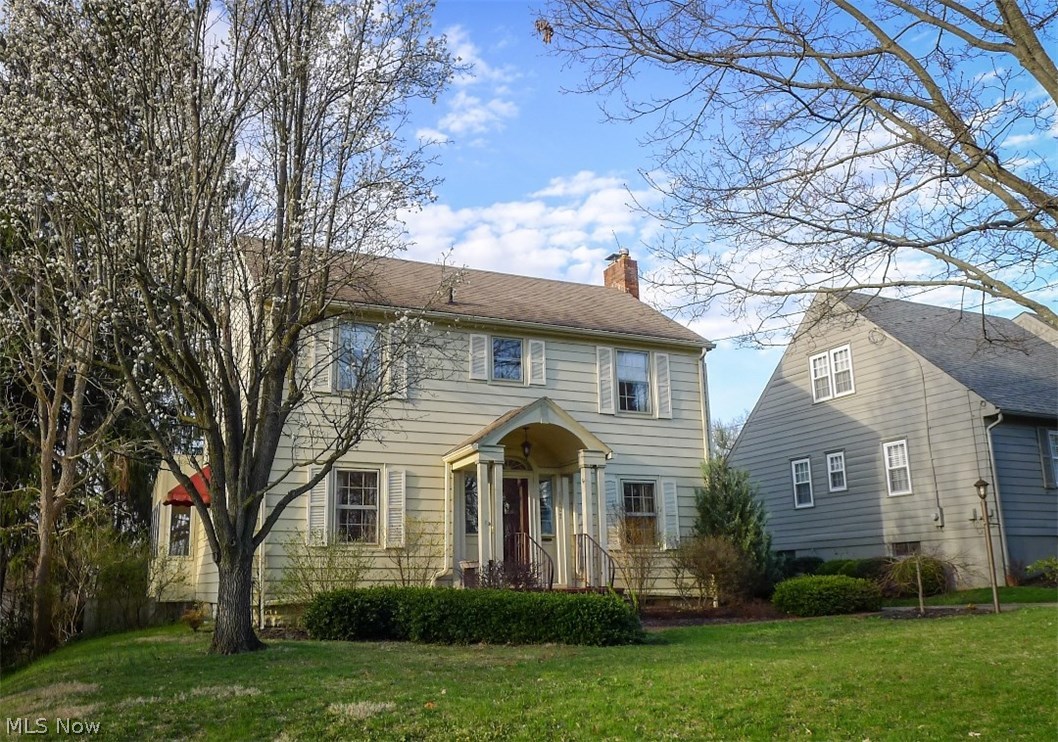 John S Mcconnells Grandview Ad - Residential