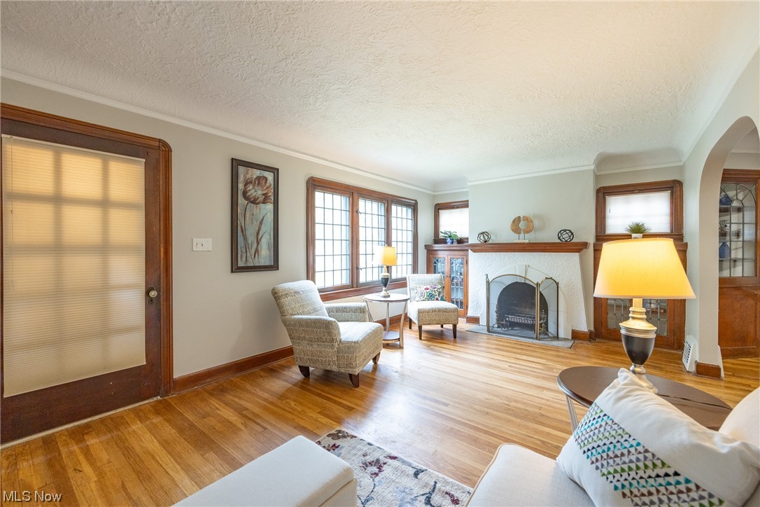 Cleveland Heights Blvd - Residential