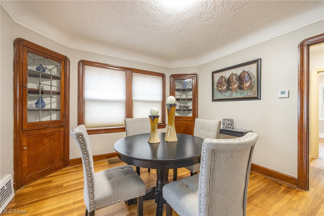 Cleveland Heights Blvd - Residential