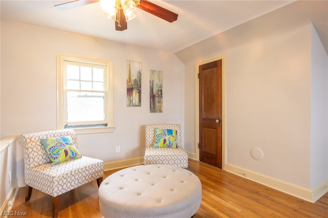 Cleveland Heights Blvd - Residential