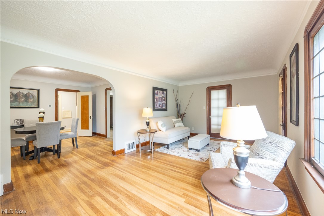 Cleveland Heights Blvd - Residential