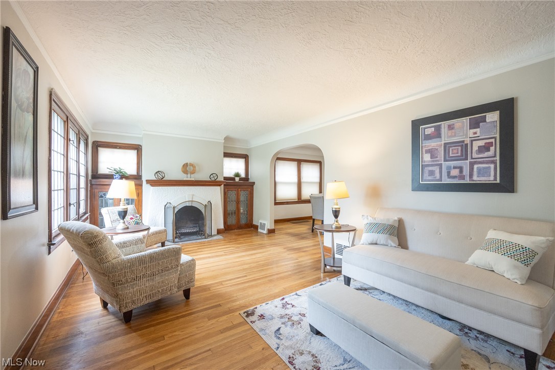 Cleveland Heights Blvd - Residential