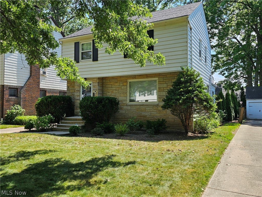 90 E 207th Street