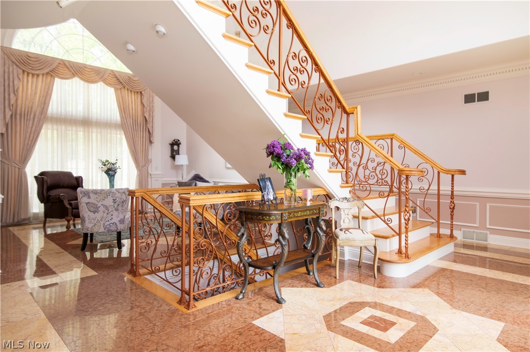 Russo Lakhani 01 Correcti - Residential