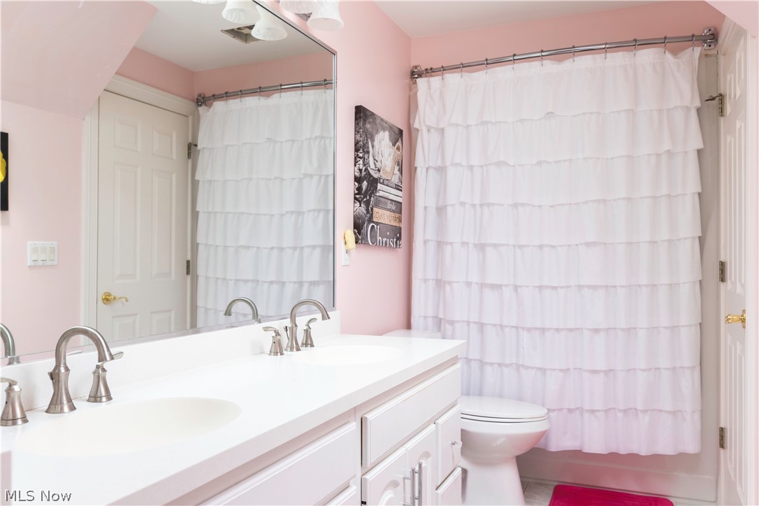 Russo Lakhani 01 Correcti - Residential