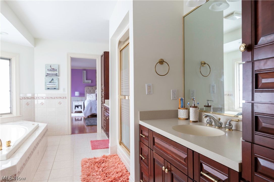 Russo Lakhani 01 Correcti - Residential