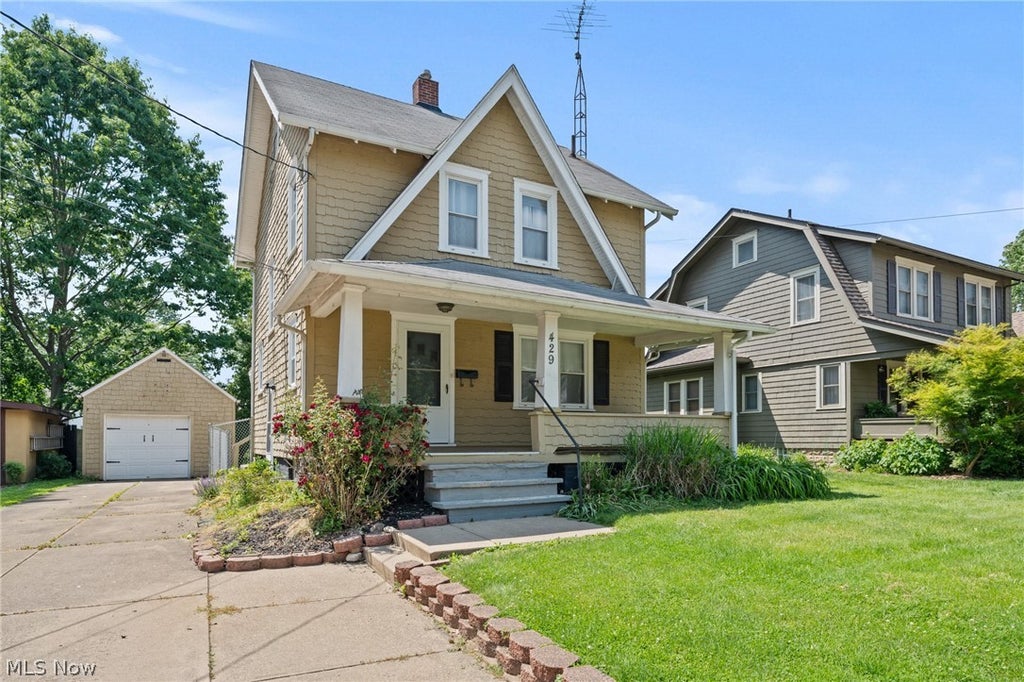 Photo of 429 Werstler Avenue NW, North Canton, OH 44720 (MLS # 5216531)