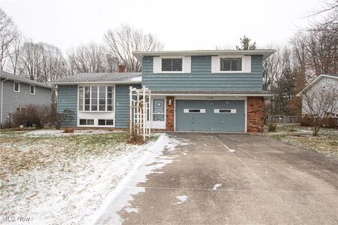 32985 Charmwood Oval Solon OH 44139