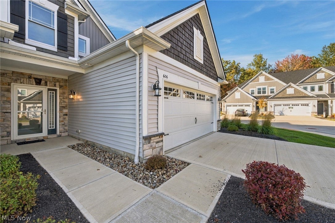 606 Monteforte Court 43