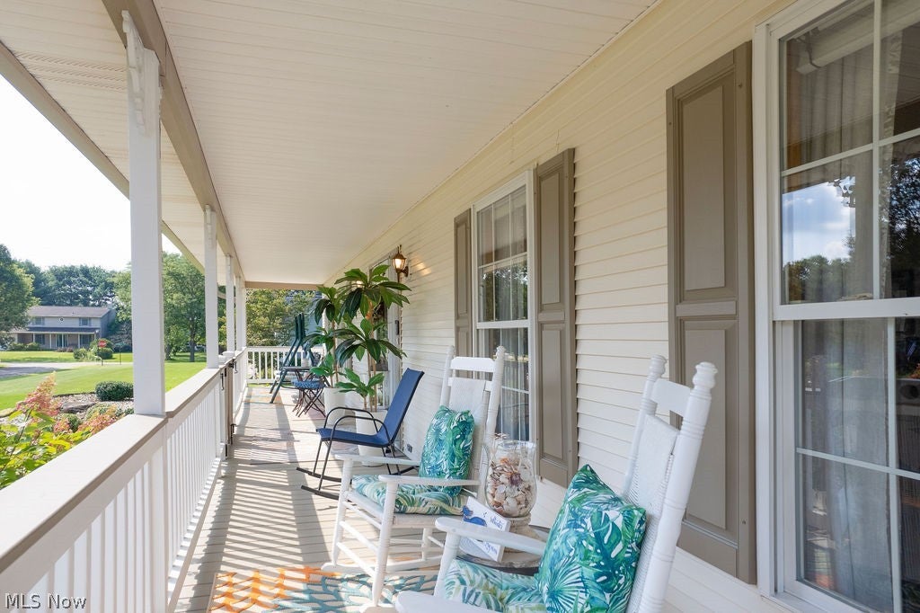 1067 Mohawk Trail SW
