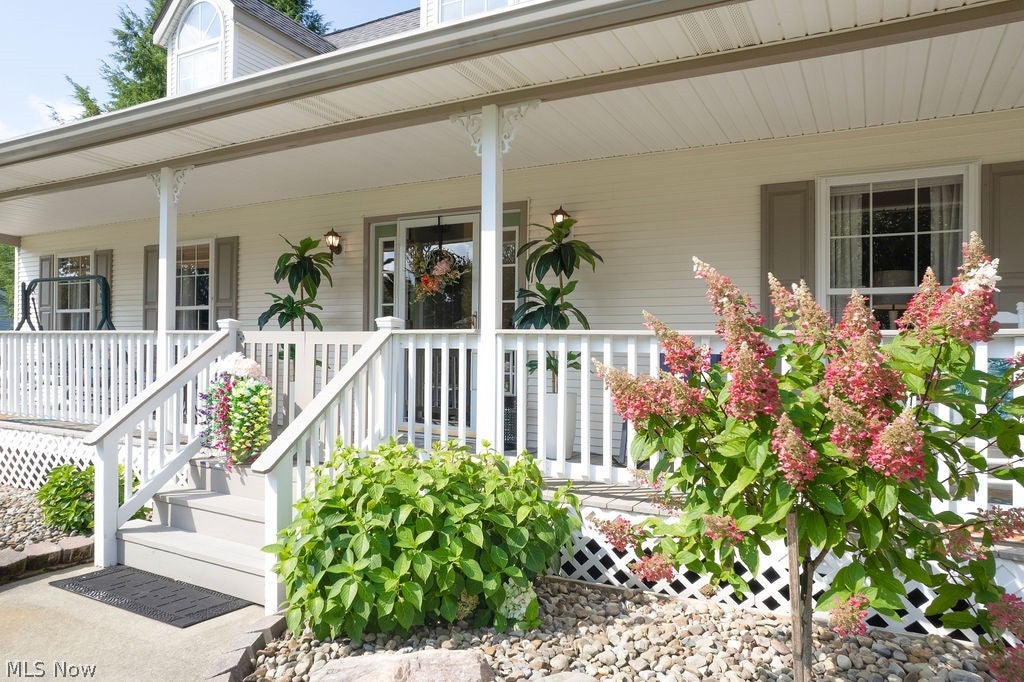1067 Mohawk Trail SW