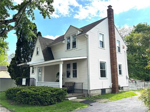 Homes For Sale - 145 S Vine Street<br/> Columbiana, OH 44408