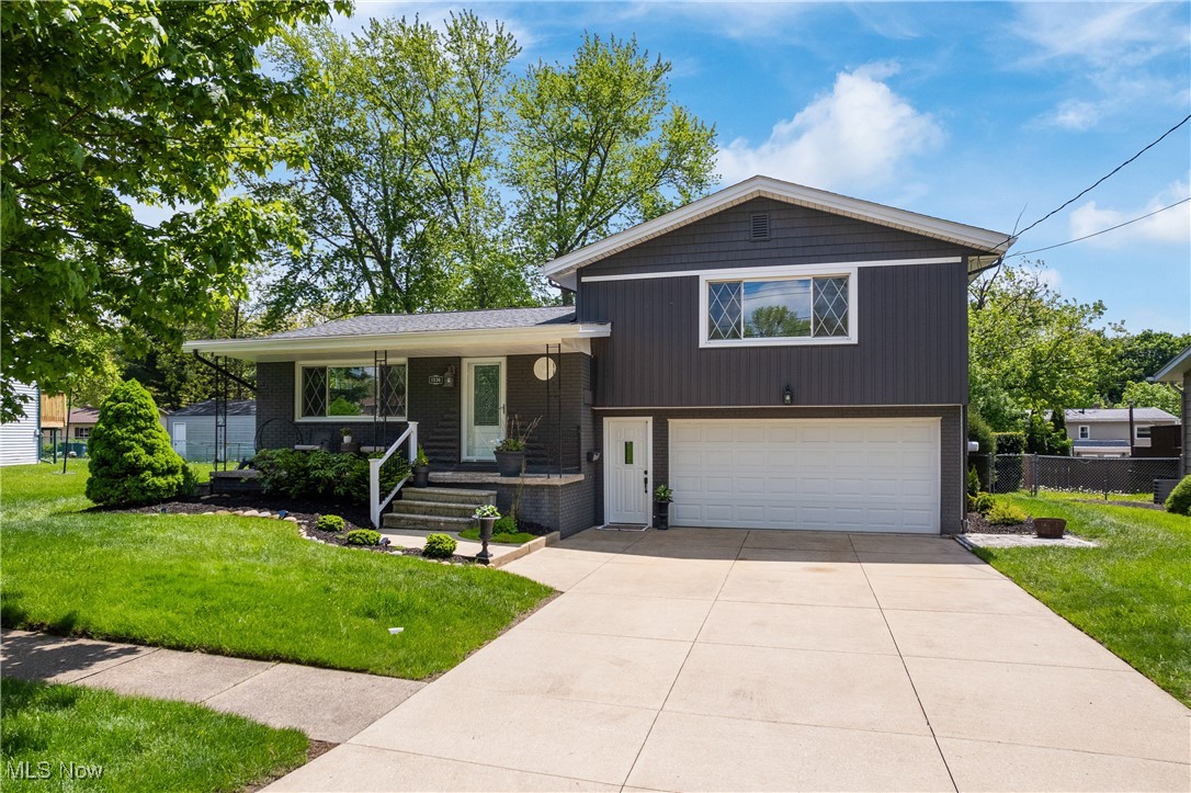 1336 Bellcrest Drive, Akron, Ohio image 3