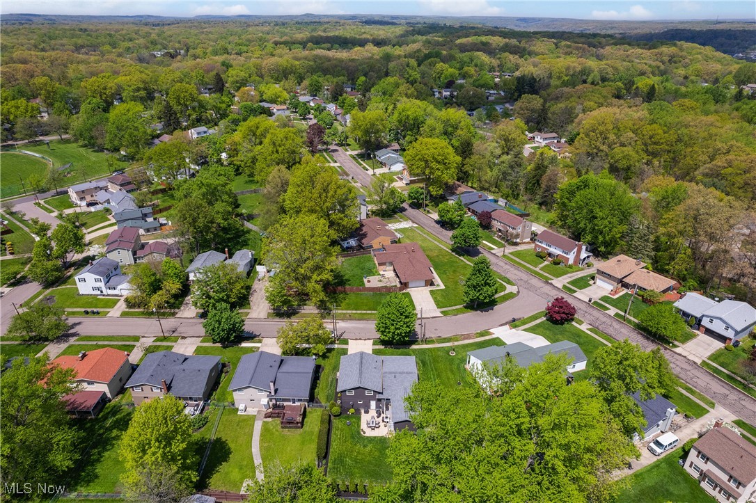 1336 Bellcrest Drive, Akron, Ohio image 36
