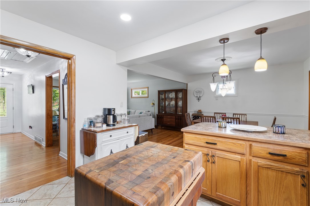 1336 Bellcrest Drive, Akron, Ohio image 13
