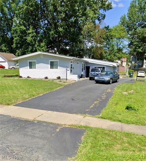 Apartment For Rent - 74 Homestead Drive #4<br/> Youngstown, OH 44512