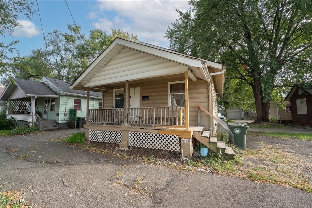 Photo of 1206 Rucker Place NE, Canton, OH 44705 (MLS # 5166747)