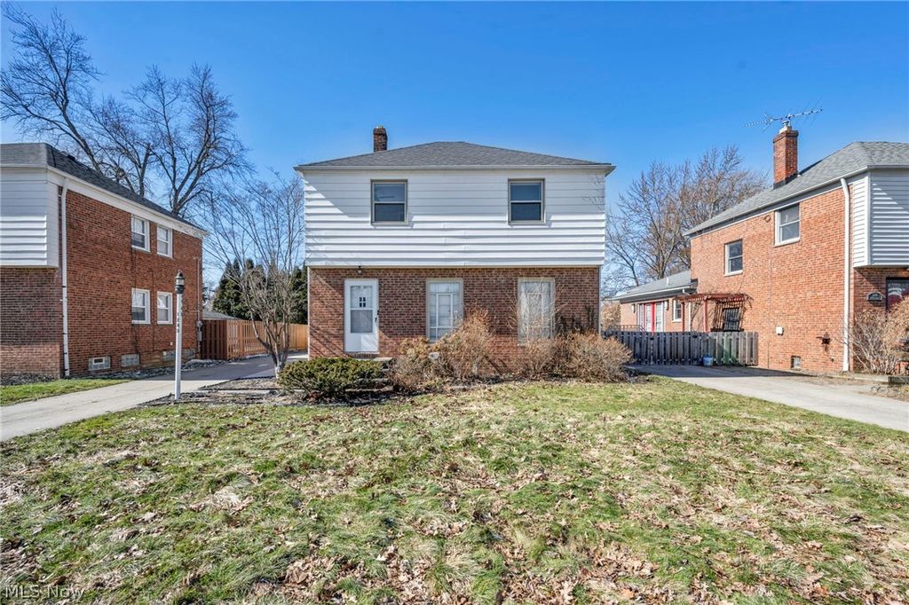 Photo of 1240 Commonwealth Avenue, Mayfield Heights, OH 44124 (MLS # 5189707)