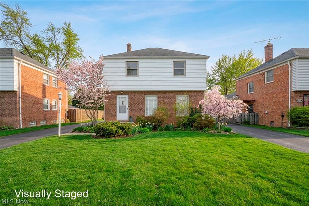 Photo of 1240 Commonwealth Avenue, Mayfield Heights, OH 44124 (MLS # 5189707)