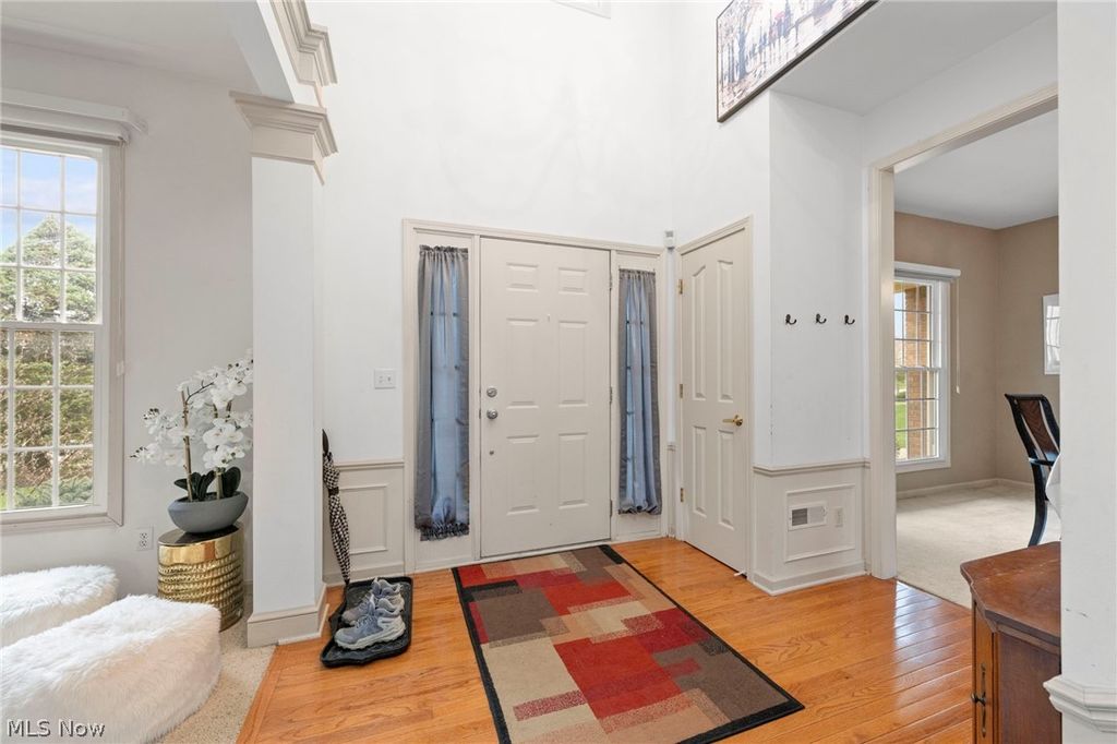 Photo of 9864 Burton Drive, Twinsburg, OH 44087 (MLS # 5192509)