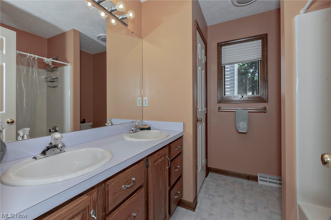 Hunter's Ridge - Residential