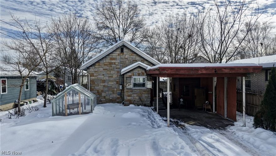 Great starter home for first-time buyers, downsizing, or investment opportunity just minutes from downtown! Move in ready with newer carpet, and hardwood floors in bedroom. This 2-bedroom, 1.5 bath home offers vinyl windows, a convenient carport and driceway, and a basement for storage.